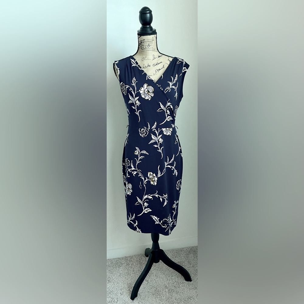 White House Black Market (WHBM) Dress 👗